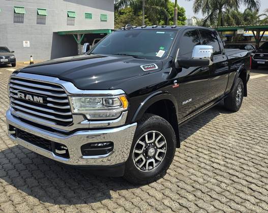 RAM 3500 6.7 I6 TURBO DIESEL LIMITED LONGHORN CD 4X4  AUTOMÁTICO